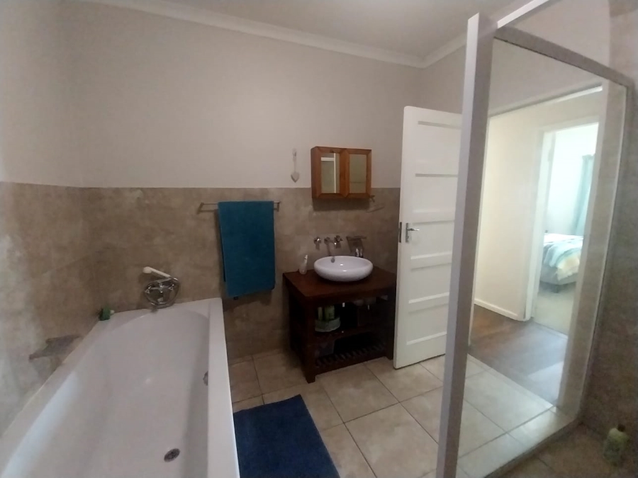 4 Bedroom Property for Sale in Rouxpark Western Cape